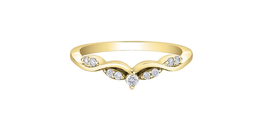 10K Yellow Gold 0.11cttw Round Brilliant Cut Diamond Ring, Size 6.5