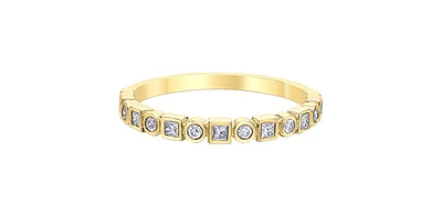 10K Yellow Gold 0.22cttw Round Brilliant Cut and Princess Cut Diamond Ring, Size 6.5