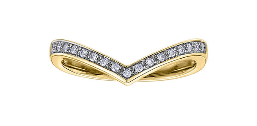 10K Yellow Gold 0.10cttw Round Cut Diamond Ring, size 6.5