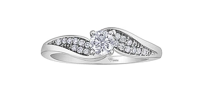 10K White Gold 0.25cttw Canadian Diamond Engagement Ring, size 6.5
