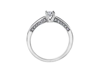 Platinum -0.82cttw Canadian Round Brilliant Diamond Engagement Ring