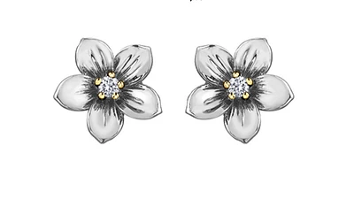 14K White & Yellow Gold 0.08cttw New Brunswick Provincial Flower Diamond Stud Earrings