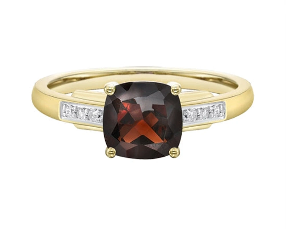 10K Yellow Gold 7mm Cushion Cut Garnet and 0.051cttw Diamond Ring - Size 7