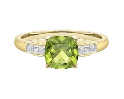 10K Yellow Gold 1.41cttw Peridot and 0.051cttw Diamond Ring - Size 7