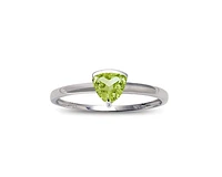 10K White Gold 5mm Trillion Cut Peridot Birthstone Ring - Size 7