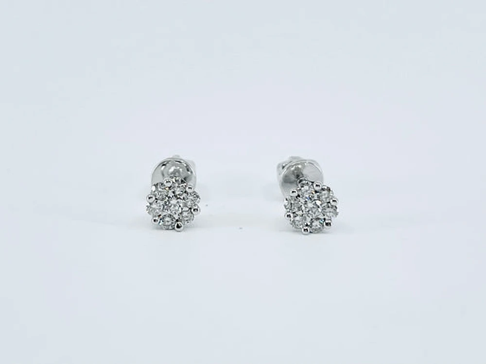 14K White Gold Diamond Earring