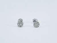 14K White Gold Diamond Earring