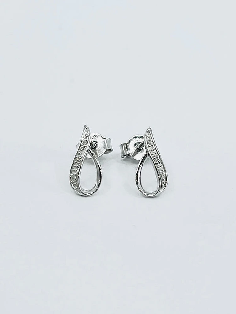 10K White Gold Diamond Earring