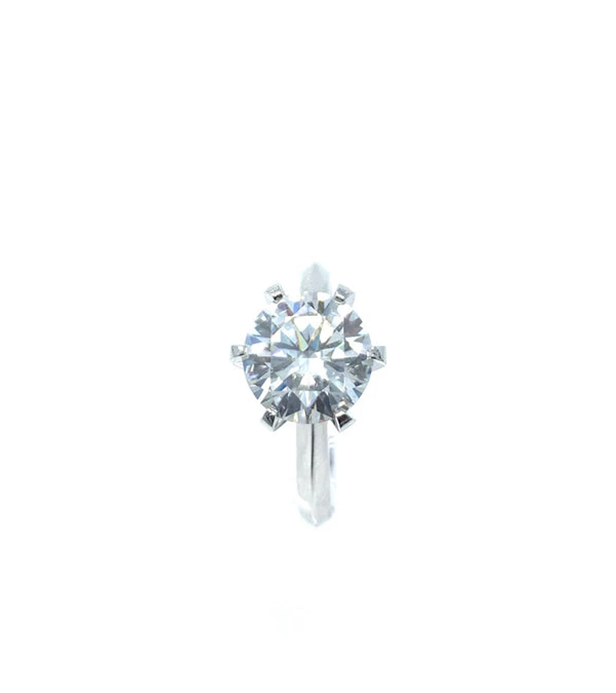 Round Brilliant Cut Moissanite Engagement Ring