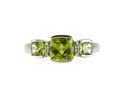 10K White Gold 1.50cttw Genuine Peridot and 0.014cttw Diamond Ring, size 7