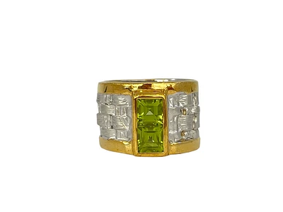 Sterling Silver & 18K Yellow Gold Plated 1.36cttw Peridot Ring, size 7