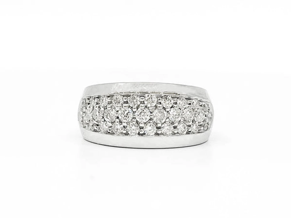 14K White Gold 0.80cttw Diamond Pave Ring, size 6