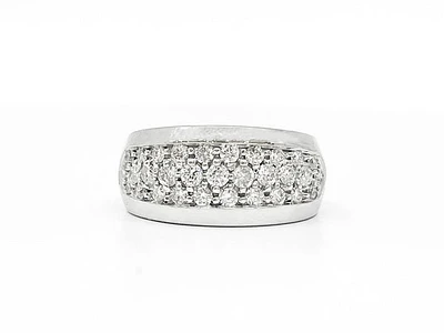 14K White Gold 0.80cttw Diamond Pave Ring, size 6
