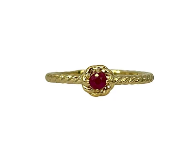 10K Yellow Gold Garnet Ring, size 6.5