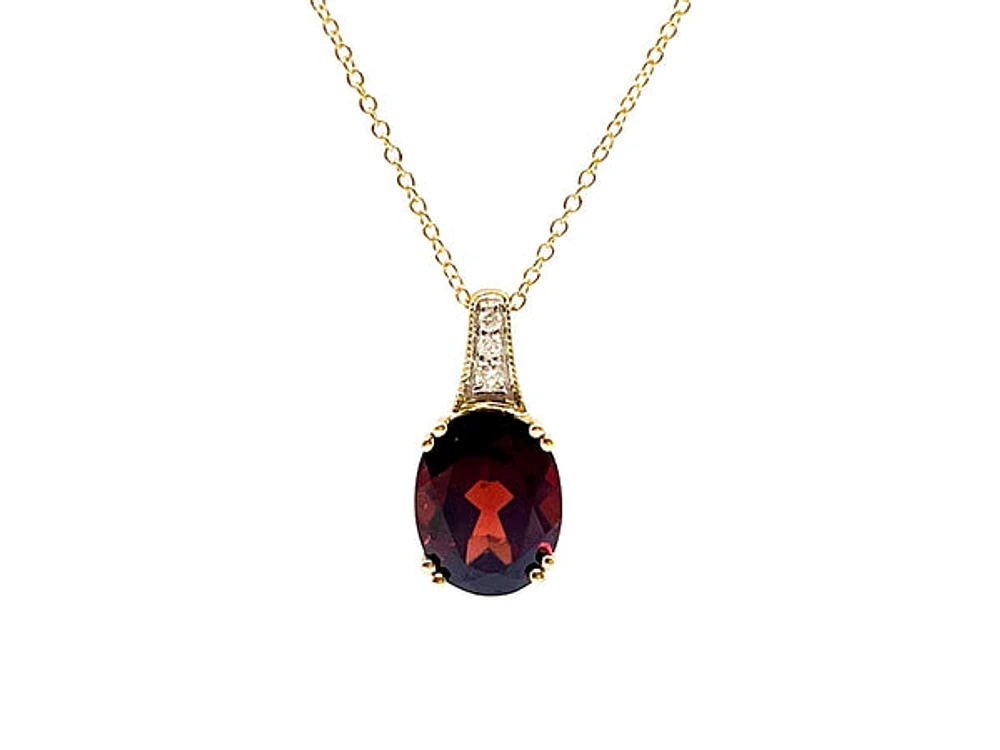 10K Yellow Gold Garnet & 0.03cttw Diamond Pendant