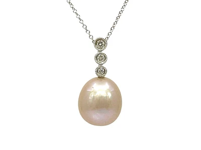 10K Gold Fresh Water Pearl and Diamond Necklace