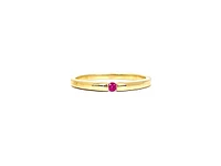 10K Yellow Gold 0.07cttw Genuine Ruby Ring, size 6