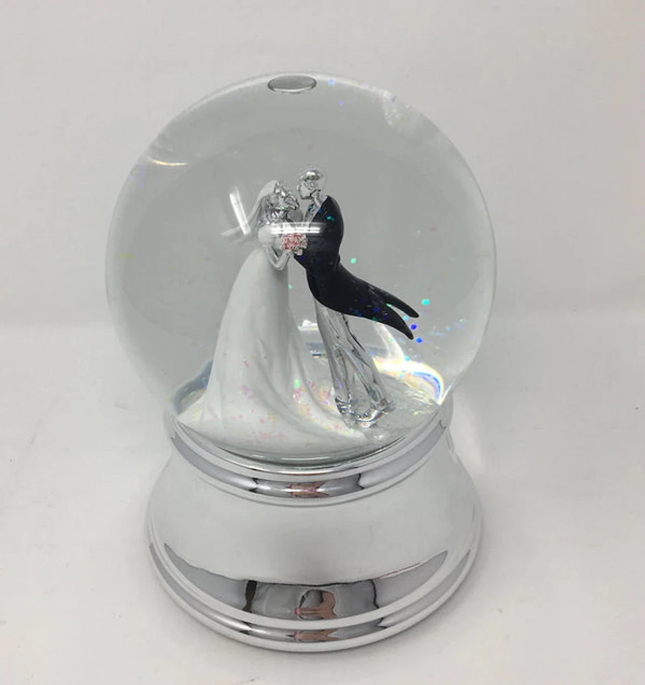 Wedding Couple Water Globe