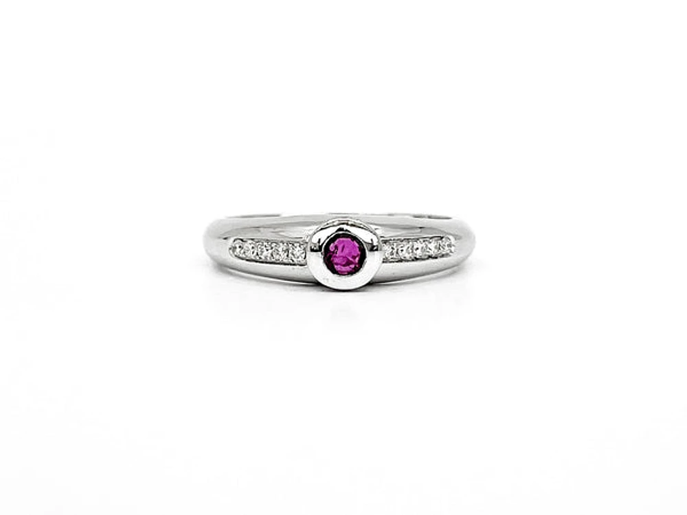 14K White Gold Ruby and 0.09ctts Diamond Ring