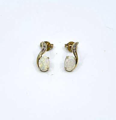 14K Yellow Gold Opal and 0.06cttw Diamond Stud Earrings