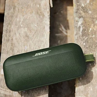 Bose SoundLink Flex Portable Bluetooth Speaker - Cypress Green | Electronic Express