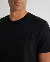 Embroidered Floral Chest Graphic T-Shirt Black Men's XS