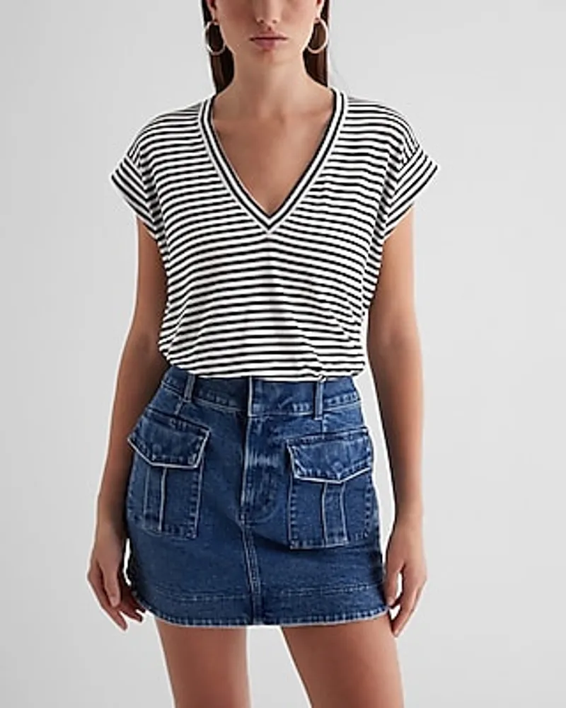 Skimming Striped V-Neck Short Sleeve Tee