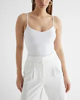 The New Modern Length Supersoft V-Neck Bra Cami With Cups White Women's