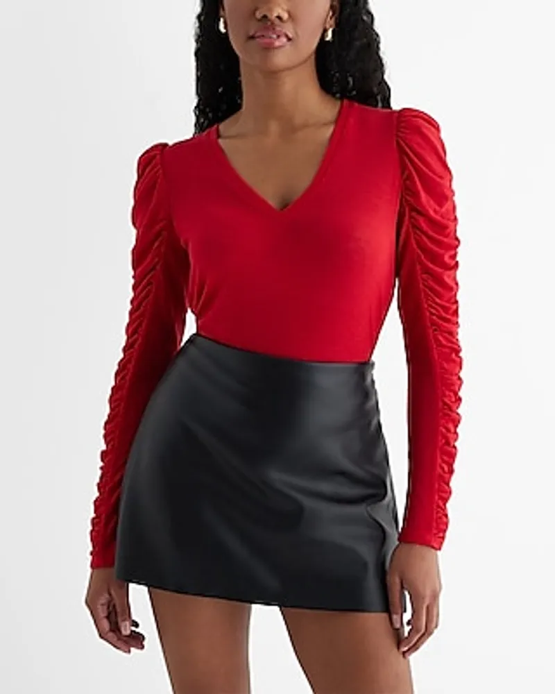 Skimming Light Weight V-Neck Ruched Long Sleeve Tee