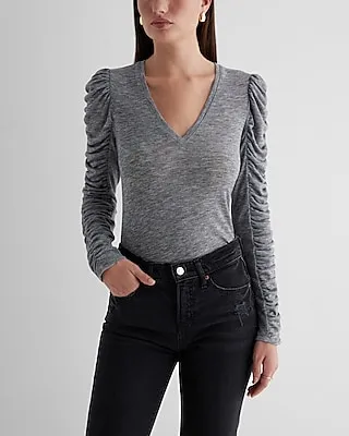 Skimming Light Weight V-Neck Ruched Long Sleeve Tee Women's XS