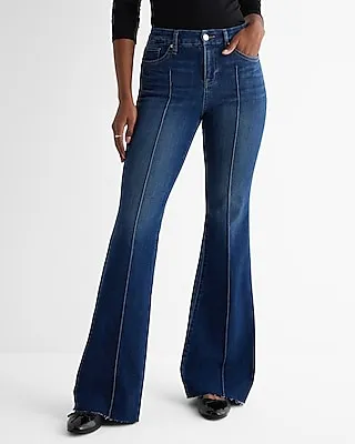 Mid Rise Medium Wash Pintuck Raw Hem Curvy FlexX '70S Flare Jeans