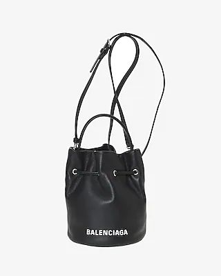 Balenciaga Everyday Xs Drawstring Bucket Bag Authenticated By Lxr Women's Black