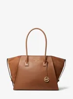 Très grand sac fourre-tout Avril en cuir à fermeture éclair sur le dessus