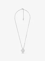 Collier en argent sterling à placage en métal précieux à médaillon en forme de cœur à pavé