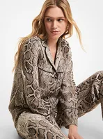 Chemise de pyjama en crêpe froissé à imprimé serpent et à ornements