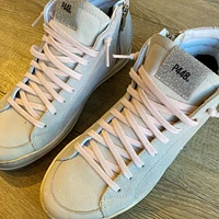 cristal hi top/pink laces