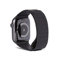 Decoded Leather Magnetic Traction Strap for Apple Watch 42/44/45/49mm - Black
