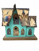 Old Country Farm Birdhouse