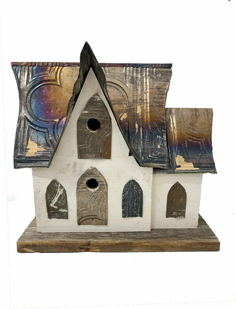 Old Country Farm Birdhouse