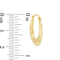 Small Graduated Diamond-Cut Hoop Earrings in 14K Gold|Peoples Jewellers