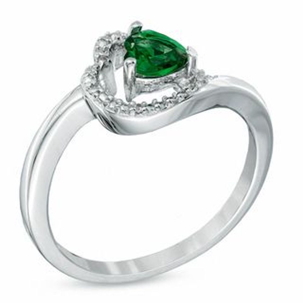 5.0mm Sideways Heart-Shaped Lab-Created Emerald and Diamond Accent Ring in Sterling Silver|Peoples Jewellers