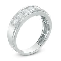 Men's 1.00 CT. T.W. Diamond Comfort Fit Anniversary Band in 10K Gold|Peoples Jewellers