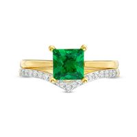 6.0mm Princess-Cut Lab-Created Emerald and 0.065 CT. T.W. Diamond Chevron Bridal Set in 10K Gold|Peoples Jewellers