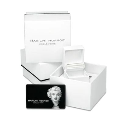 Marilyn Monroe™ Collection 0.95 CT. T.W. Princess-Cut Diamond Frame Vintage-Style Engagement Ring in 14K White Gold|Peoples Jewellers