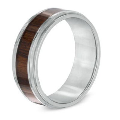 Previously Owned - Men's 8.0mm Comfort Fit Wood Grain Carbon Fiber Inlay Wedding Band in Stainless Steel|Peoples Jewellers
