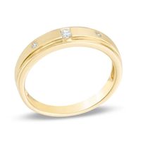 Previously Owned - Men's 0.10 CT.T.W. Three Stone Band in 10K Gold|Peoples Jewellers