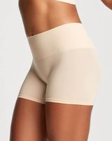 Yummie Ultralite Seamless Smoothing Shortie, Black, Size M/L, from Soma