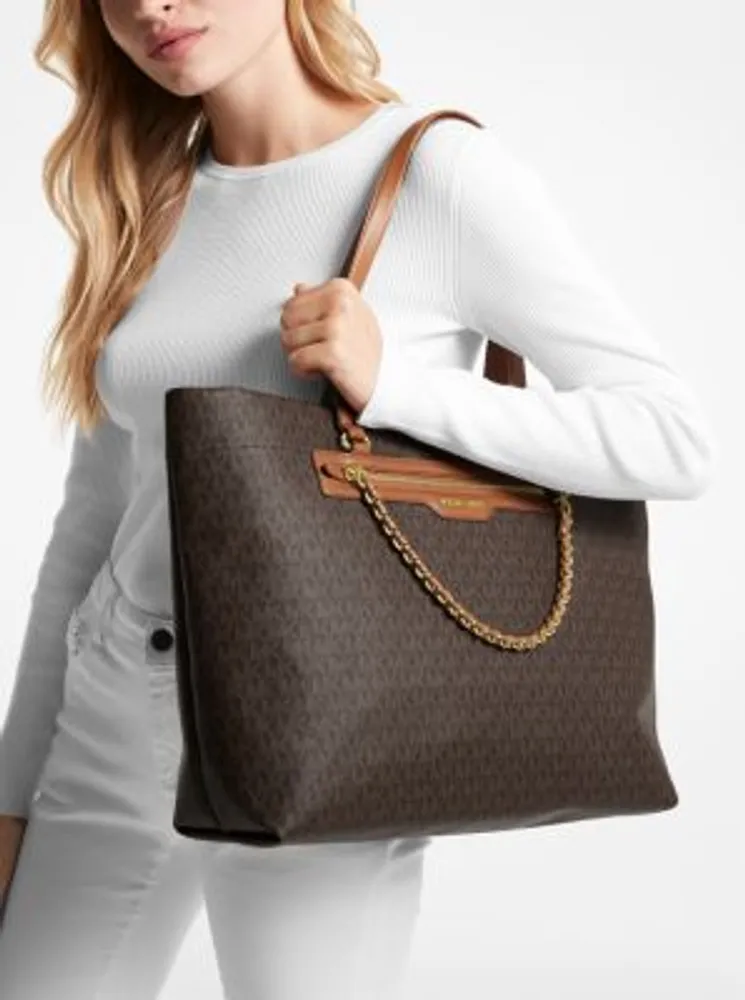 Michael kors logo sale tote