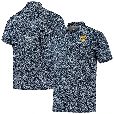 Columbia Notre Dame Fighting Irish Super Slack Tide Omni-Shade Button-Up Shirt