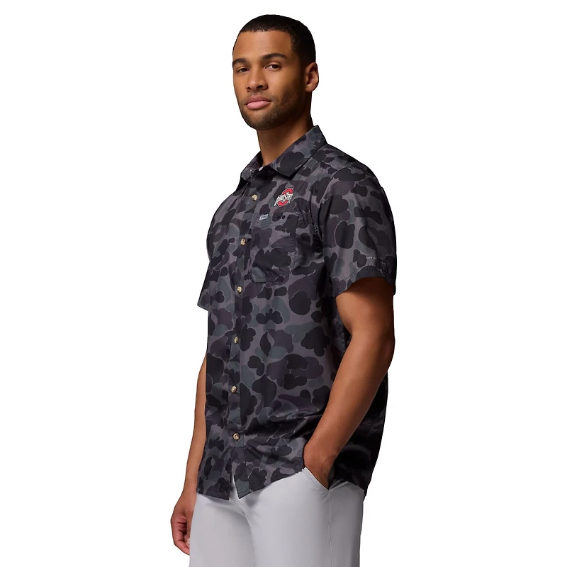 Columbia Ohio State Buckeyes Super Slack Tide Omni-Wick Button-Up Shirt